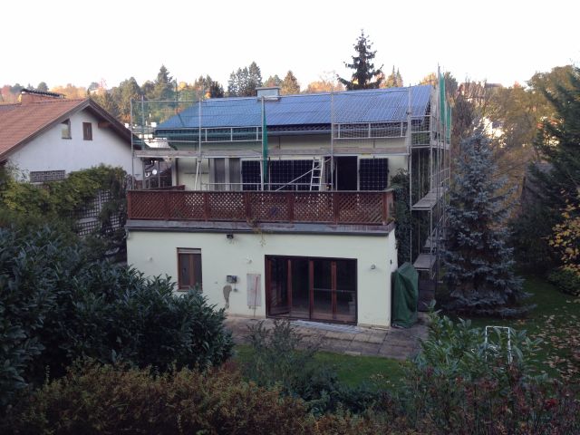 Mikromorphe Photovoltaikmodule auf einem Dach