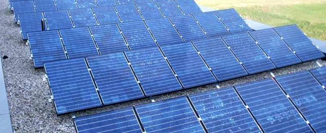 Photovoltaikanlage auf einem Schuldach