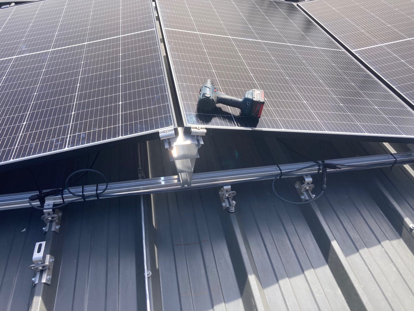 Photovoltaikanlage auf einem Trapezblechdach